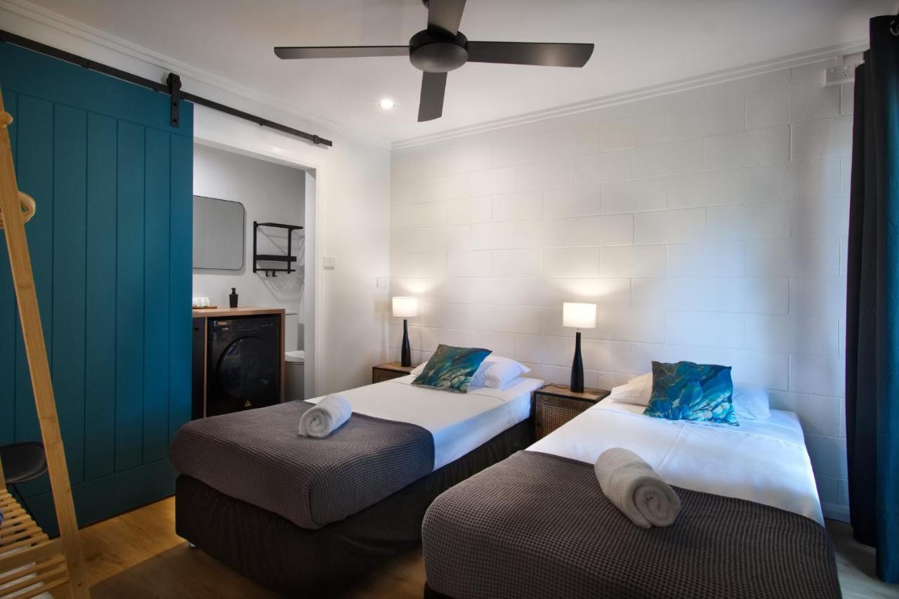The Palms At Palm Cove Aparthotel Bagian luar foto