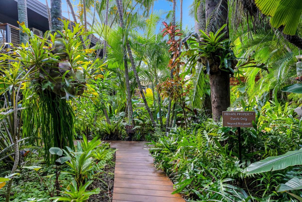 The Palms At Palm Cove Aparthotel Bagian luar foto