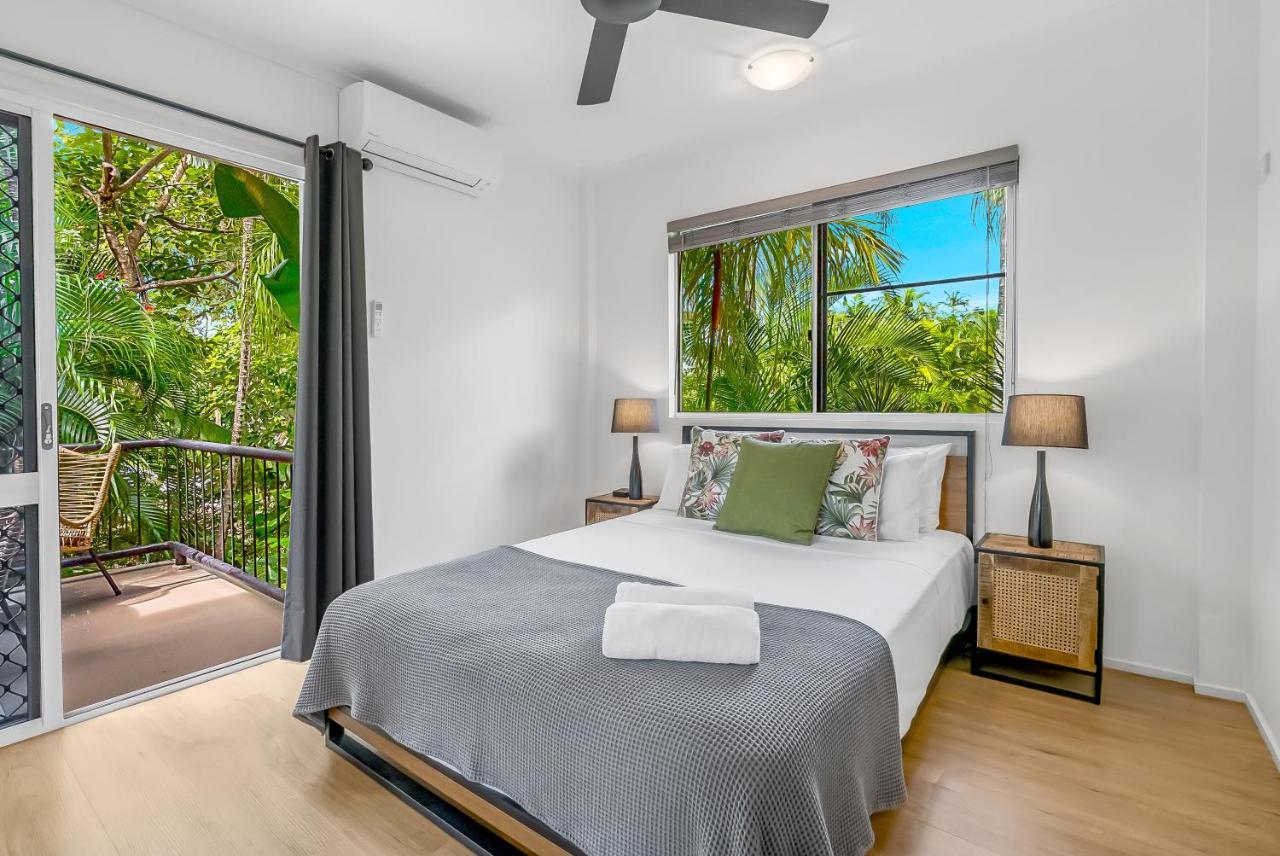 The Palms At Palm Cove Aparthotel Bagian luar foto