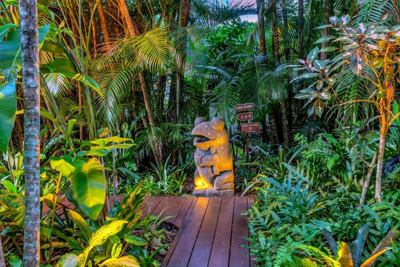 The Palms At Palm Cove Aparthotel Bagian luar foto
