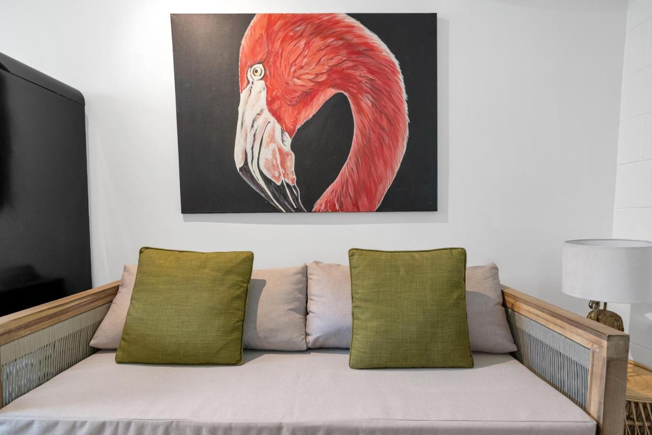 The Palms At Palm Cove Aparthotel Bagian luar foto