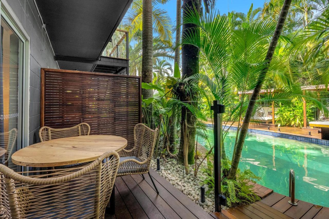 The Palms At Palm Cove Aparthotel Bagian luar foto