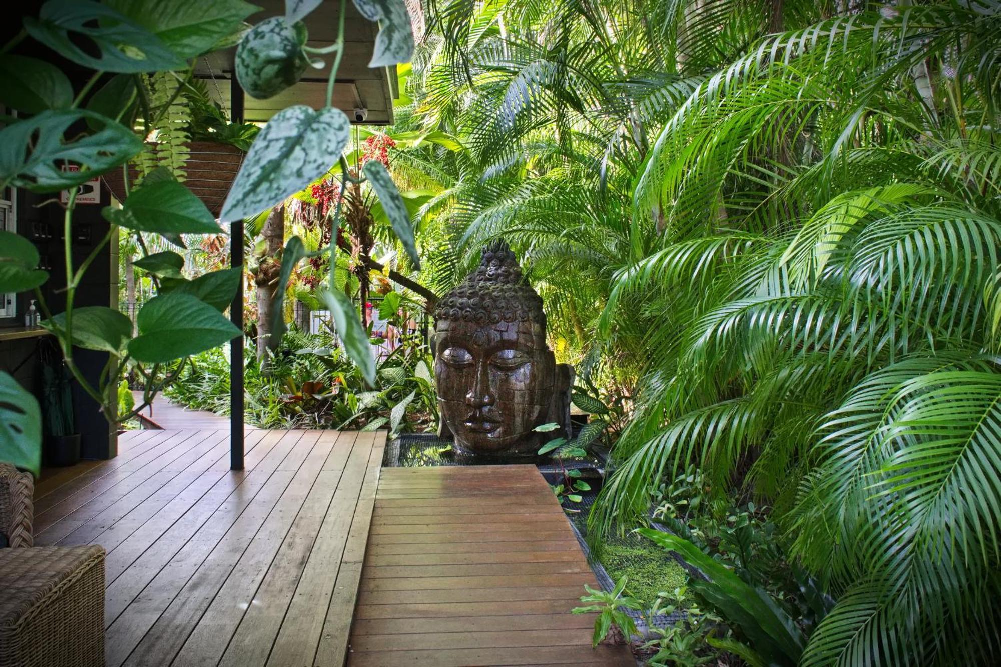 The Palms At Palm Cove Aparthotel Bagian luar foto