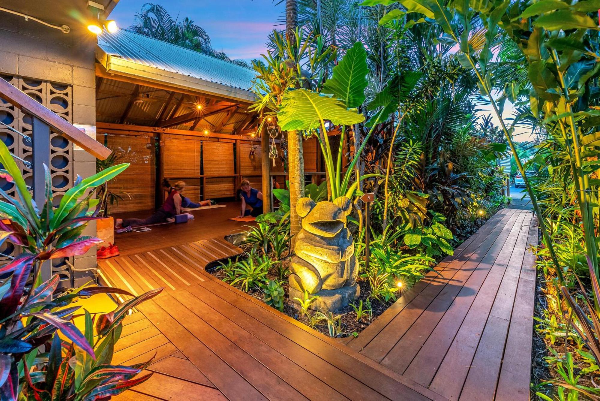 The Palms At Palm Cove Aparthotel Bagian luar foto